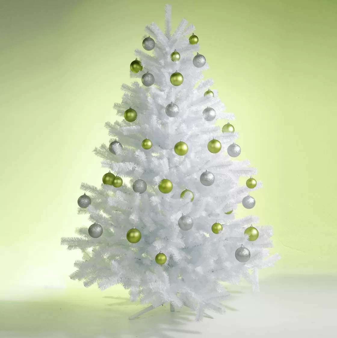 Bolas De Navidad>DecoWoerner Bolas De Navidad De Plástico Lima Mate, Ignífugo, 6 Cm Ø - 24 Piezas verde