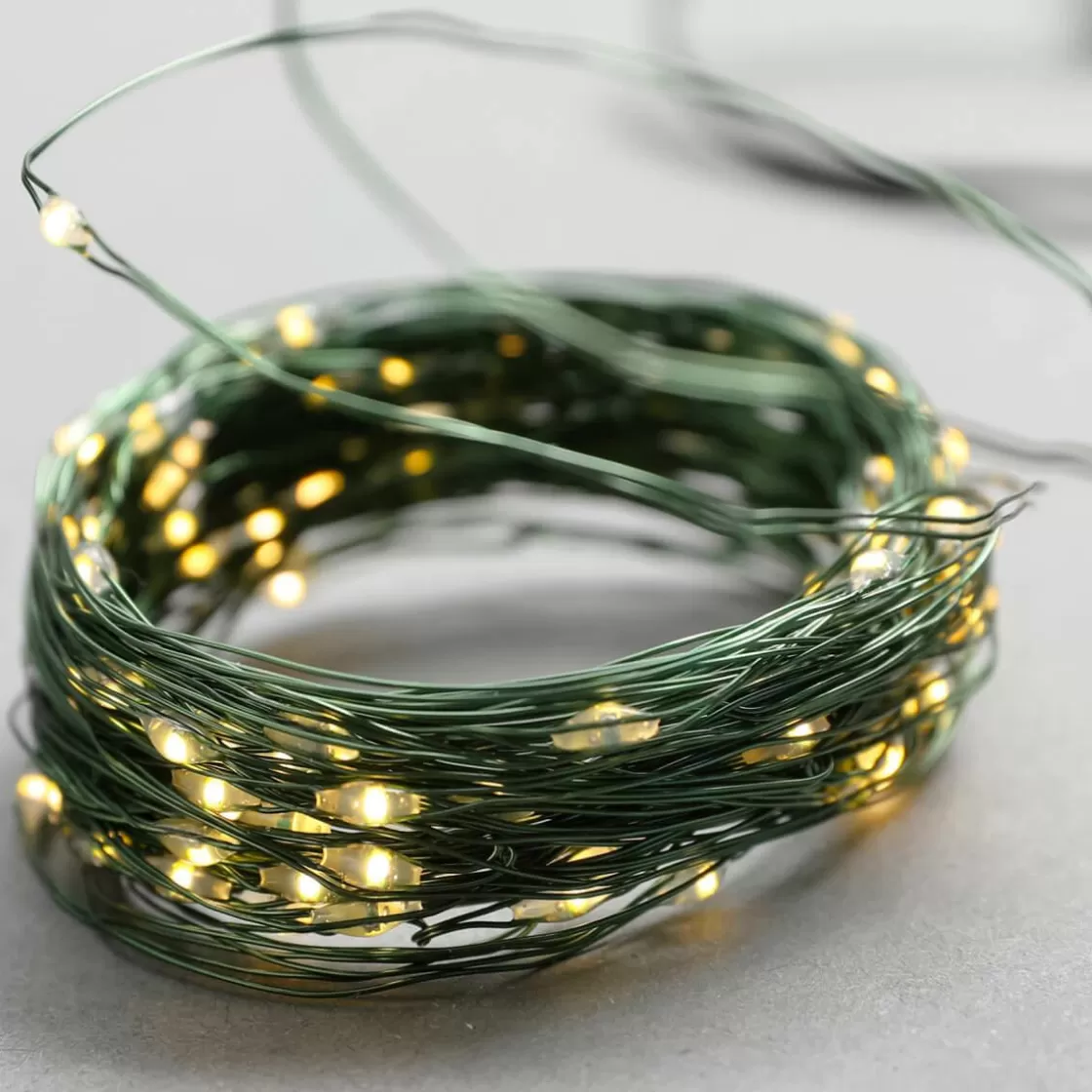 Luces De Navidad>DecoWoerner Cadena De Luces LED Con Alambre Con Baterías Para Exteriores, 100 LED, 10 M verde