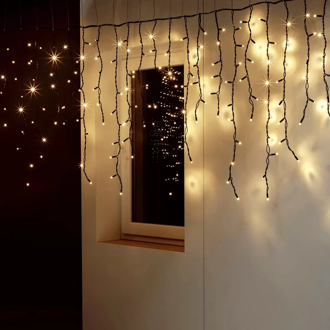 Luces De Navidad>DecoWoerner Luz Icicle Light LED Para Uso Profesional Sistema IP44, 114 LED, 300 X 50 Cm, Sin Cable negro